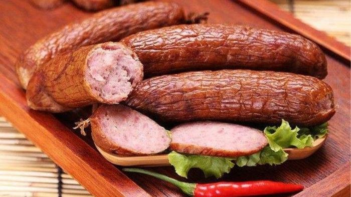 Món xúc xích hun khói - đặc sản nổi tiếng của vùng đất Cáp Nhĩ Tân