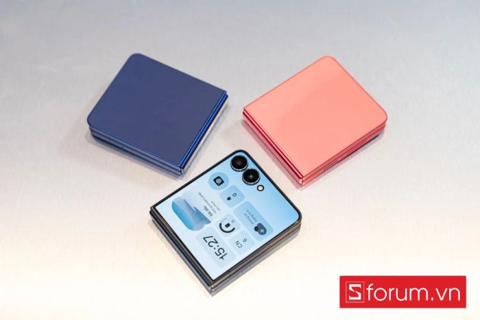 Phiên bản Galaxy Z Flip 7 màu xanh Navy