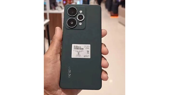 Kiểu dáng mặt lưng trên realme 15 Pro