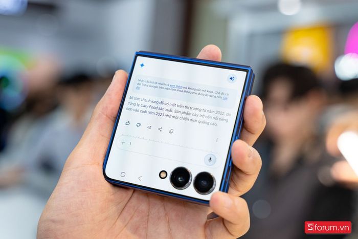 Hình ảnh Galaxy Z Flip 7: Công nghệ đột phá trong thiết kế nhỏ gọn