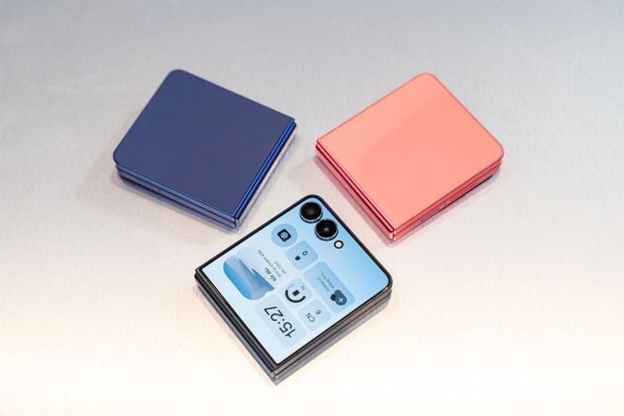 Hình ảnh Galaxy Z Flip 7: Thiết kế tinh gọn, hiệu năng vượt trội