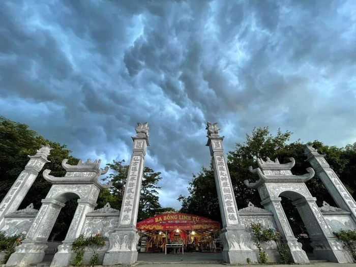Đền Cô Bơ Thanh Hóa - điểm đến tâm linh nổi tiếng khắp vùng 2