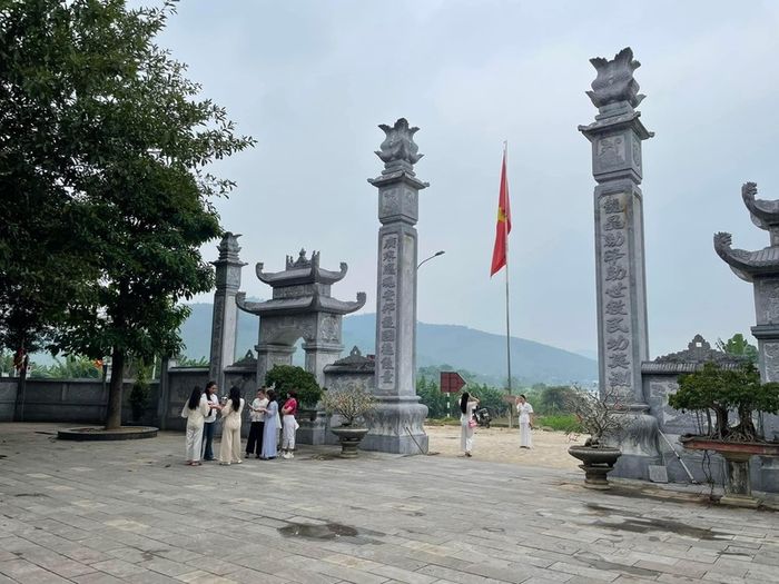 Đền Cô Bơ Thanh Hóa nổi tiếng linh thiêng khắp vùng, thu hút du khách thập phương