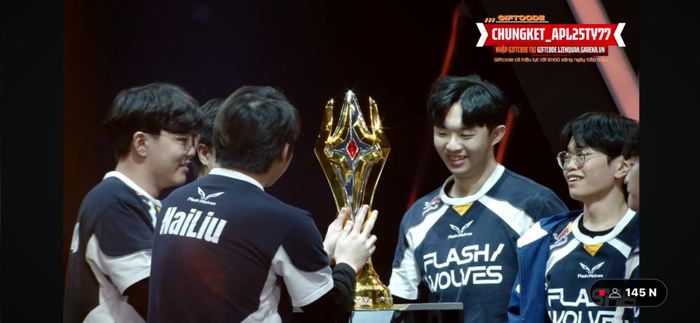 Flash Wolves hoàn thành màn comeback 4-2 đầy ngoạn mục