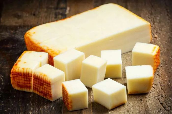 10 loại phô mai 'nặng mùi' kinh điển thế giới: Trải nghiệm vị giác đáng nhớ 8