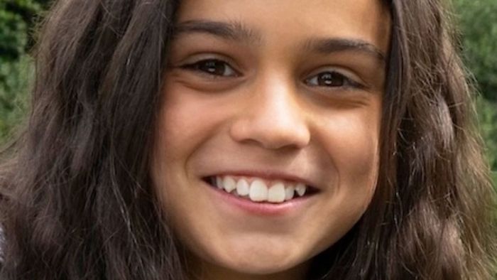 Arabella Stanton vào vai Hermione Granger