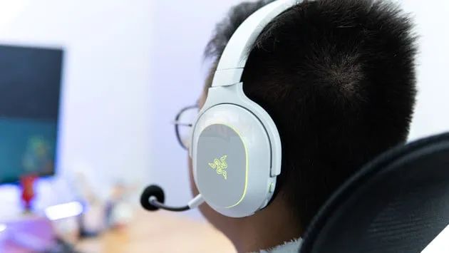 Trải nghiệm thực tế Razer Barracuda X Chroma trên hệ máy Nintendo Switch 2