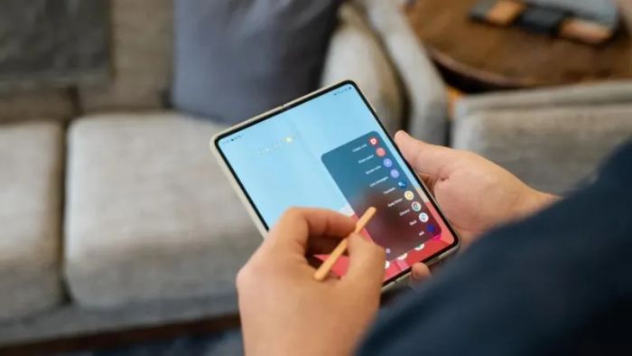 Cấu trúc bên trong Galaxy Z Fold 7