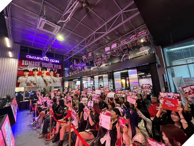 LCK 2025: Các Viewing Party T1 Home Ground 2025 trên cả nước rộn ràng ăn mừng chiến thắng vẻ vang trước đối thủ GEN.G