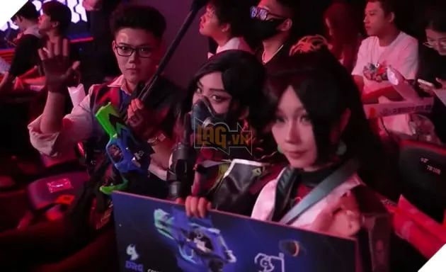 Hành trình Flashing Fangirl: Từ góc nhìn tiêu cực đến làn sóng hâm mộ thời đại mới 4