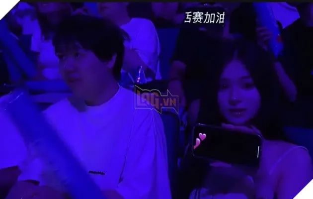 Hành trình Flashing Fangirl: Từ quan niệm tiêu cực đến xu hướng hâm mộ mới 3