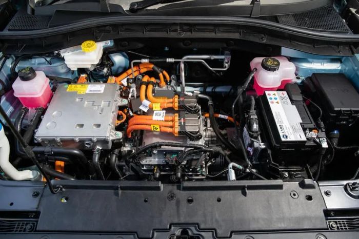 24-mg-zs-ev-2019-uk-fd-electric_motor_0-1-.jpg