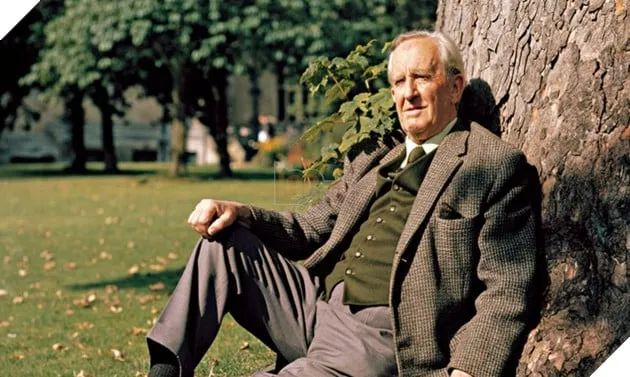 Hình ảnh chân dung nhà văn J.R.R Tolkien