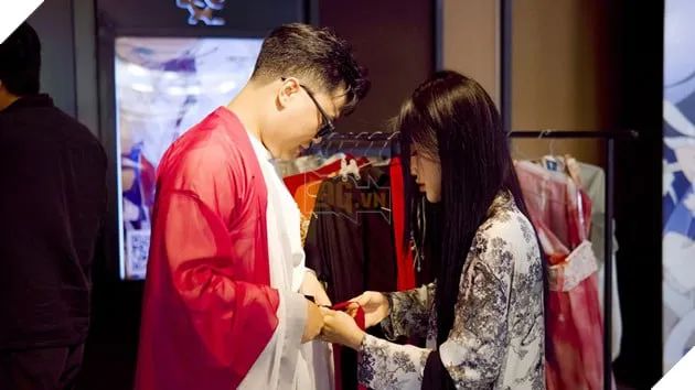 Đêm Hòa Nhạc Trình Làng Game Vong Xuyên Phong Hoa Lục Tại Xứ Sở Chùa Vàng