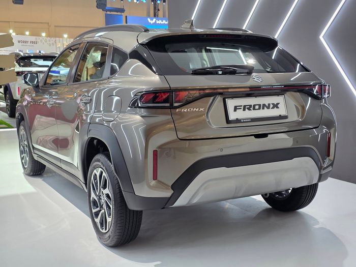 Suzuki FRONX 2025 4.jpg