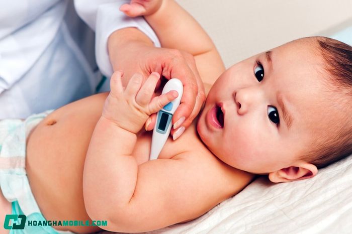 huong-dan-do-nhiet-do-cho-tre-so-sinh-anh-minh-hoa