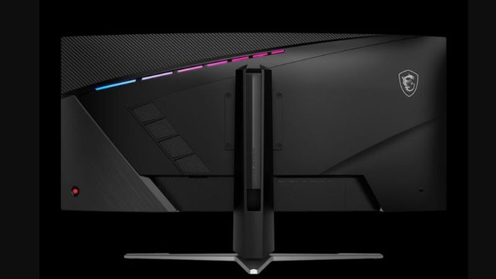 MSI trình làng mẫu màn hình cong cao cấp mới nhất