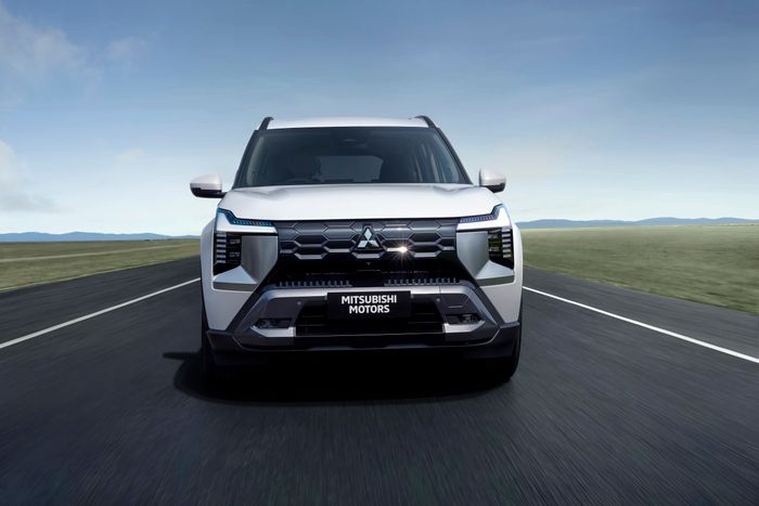 Mitsubishi Destinator (16).jpg