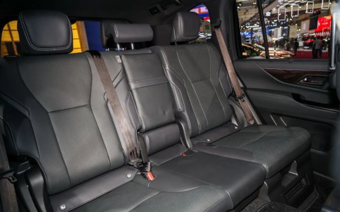 Lexus LX 700h 5.jpg