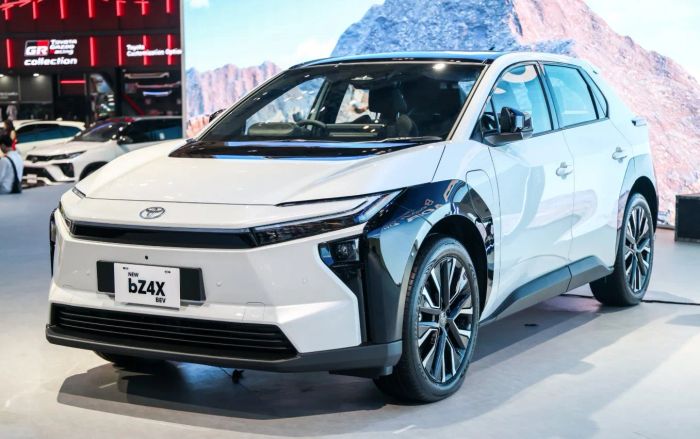 2025-GIIAS-Toyota-bZ4X-FL-1.jpg