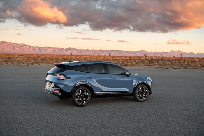 2026-kia-sportage-hev-facelift-priced-from-30290_3.jpg