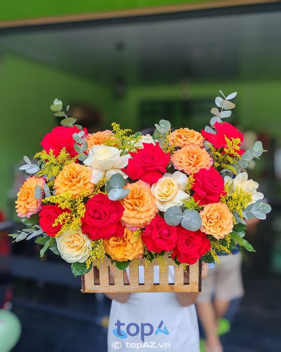 Mẫu giỏ hoa khai trương ấn tượng từ MỘC Flower Mỹ Tho