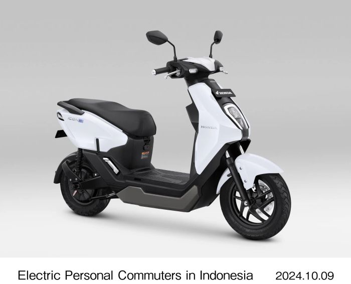 Mẫu xe máy chạy điện Honda số 5 được chụp từ nhiều góc độ
