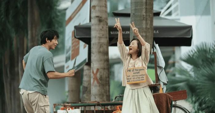 Mang Mẹ Đi Bỏ khắc họa câu chuyện gia đình đầy xúc động và chân thực