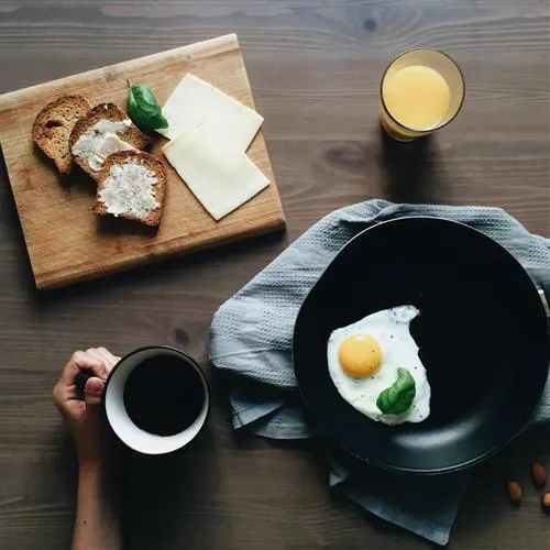 Khởi đầu ngày mới với bữa sáng tràn đầy sinh lực