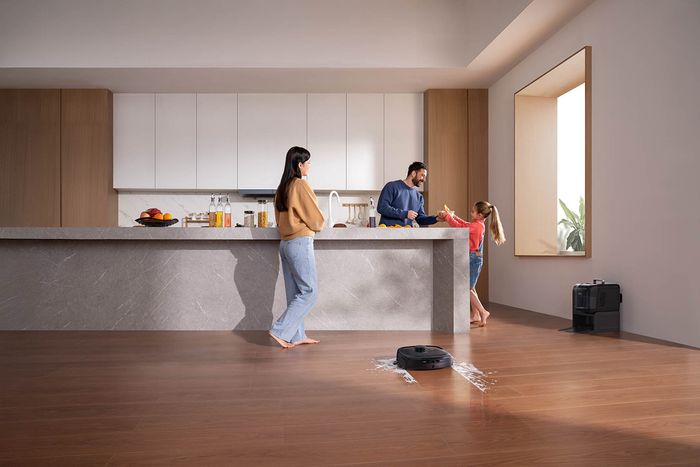 This groundbreaking device is the world's first robotic cleaner incorporating the FlexiOne handheld vacuum