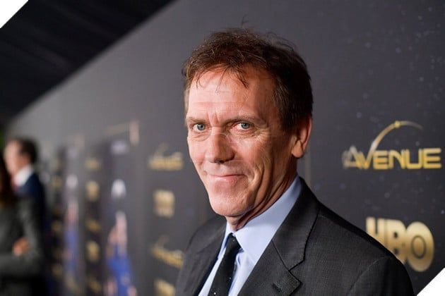 Diễn viên Hugh Laurie vào vai Albus Dumbledore