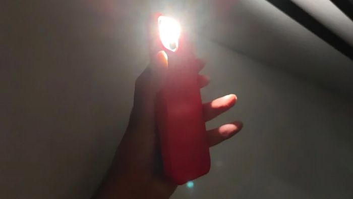 phat-hien-bang-den-flash