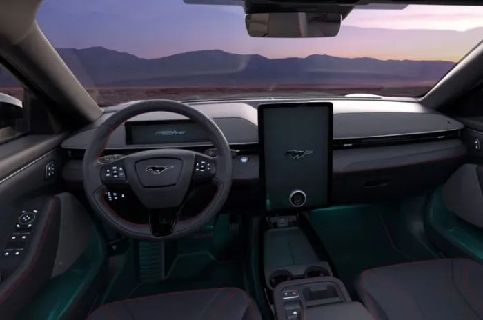 Ford Mustang Mach-E 2026 4.jpg