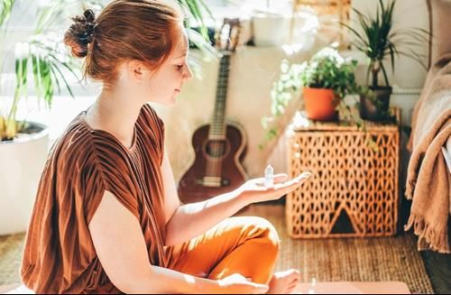 Vật phẩm điều chỉnh năng lượng phong thủy trong không gian sống
