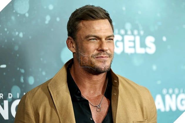 Hình ảnh mới nhất của nam diễn viên Alan Ritchson