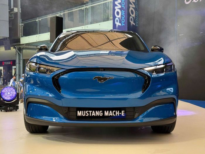 Ford.jpg