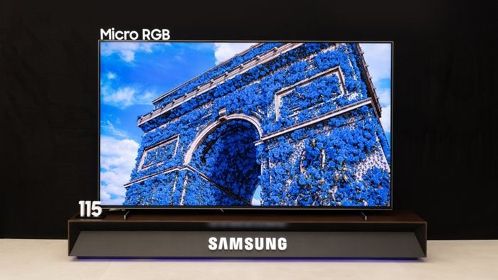 Điểm nhấn công nghệ Micro RGB nằm ở hệ thống đèn nền LED RGB siêu vi (dưới 100μm) cho phép tinh chỉnh độc lập từng điểm ảnh