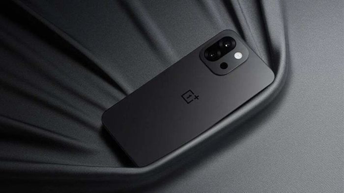 Một trong những tùy chọn màu sắc của OnePlus 15 sẽ là phiên bản đen huyền ảo mắt