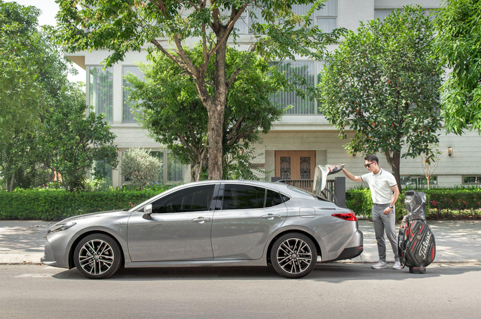 toyota-camry-03.png
