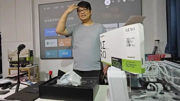 Tưởng nhận RTX 5090, YouTuber Đài Loan ngỡ ngàng khi chỉ thấy muối trong hộp hàng từ Amazon