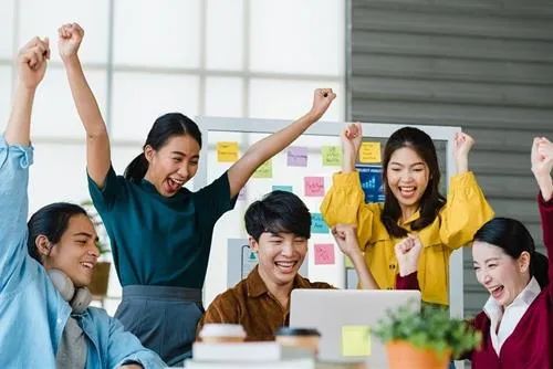 những con giáp hưởng lộc trời ban cuối tuần này