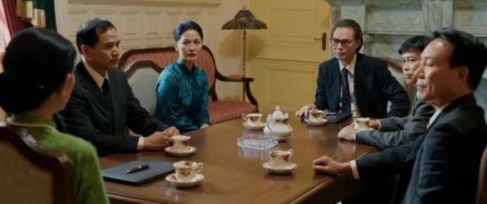 Nếu mặt trận quân sự diễn ra ác liệt thì bàn hội nghị cũng không kém phần cam go và quyết liệt