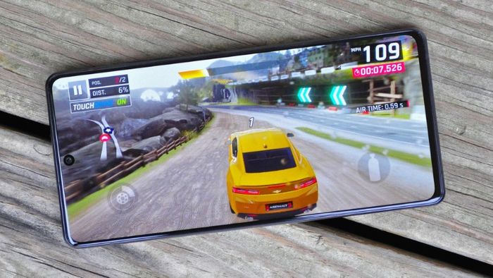 Samsung-A71-gia-bao-nhieu-8