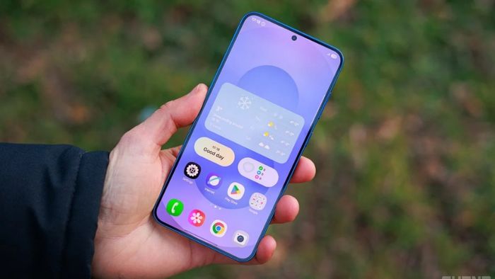 Samsung-A71-gia-bao-nhieu-3