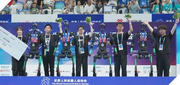 Trung Quốc làm nên lịch sử khi tổ chức kỳ Thế vận hội Robot đầu tiên với những kết quả vừa hài hước vừa đáng kinh ngạc