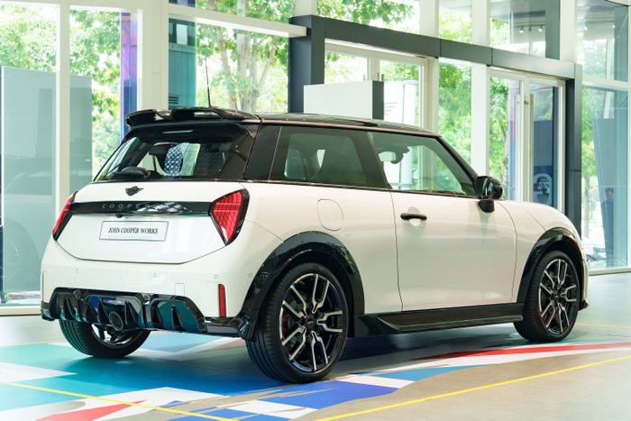 MINI JCW 3-Cửa (4).jpg