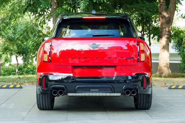 MINI JCW Countryman (3).jpg