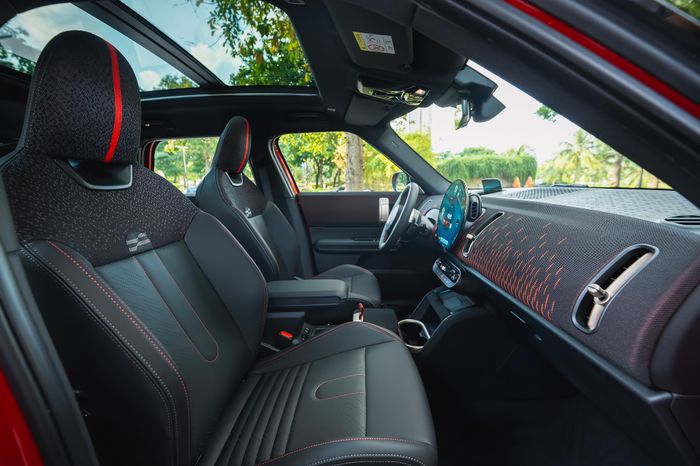 MINI JCW Countryman (1).jpg