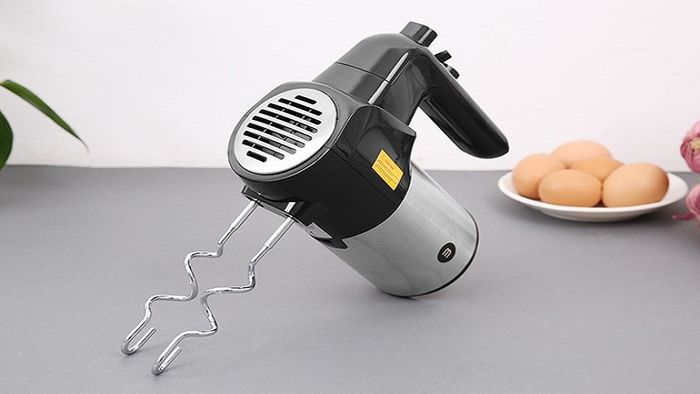 may-danh-trung-cam-tay-10