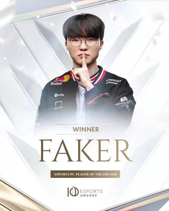 Và ngôi vương xứng đáng thuộc về Faker khi anh được vinh danh là 